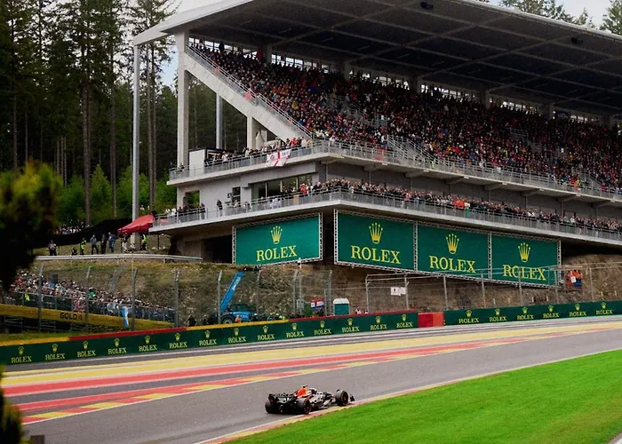 Grandprixcamp Francorchamps Closest To The Circuit Including Track View אתר קמפינג