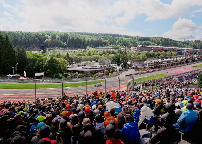 Grandprixcamp Francorchamps Closest To The Circuit Including Track View * סטבלוט