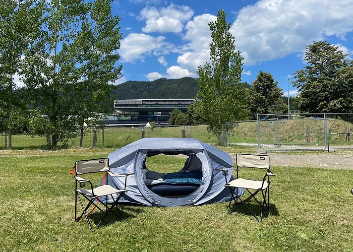 אתר קמפינג Grandprixcamp Francorchamps Closest To The Circuit Including Track View סטבלוט